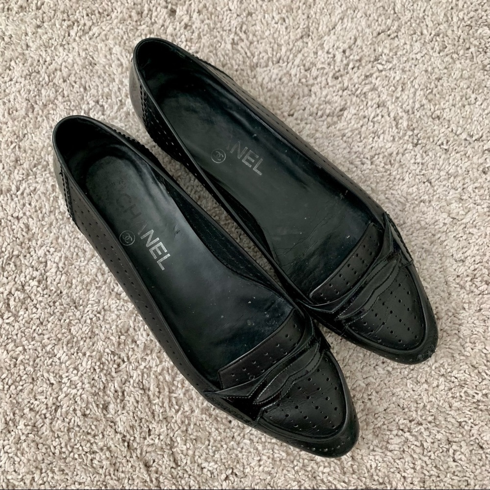 Chanel Black Perforated Flats - Picture 2 of 7